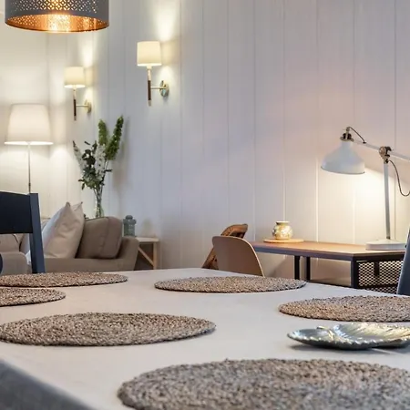 Sagi 3 Exclusive Private Apartament *