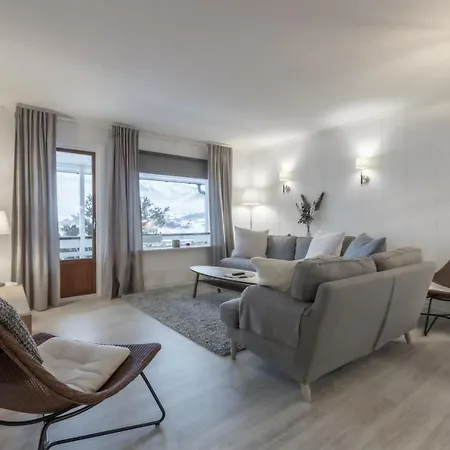 Sagi 3 Exclusive Private アパート