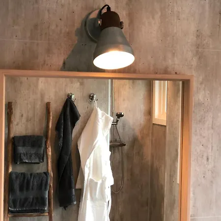 Sagi 3 Exclusive Private アパート